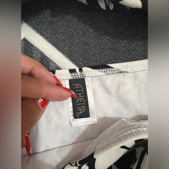 Black and white bandeau high waisted bikini - Picture 2 of 5